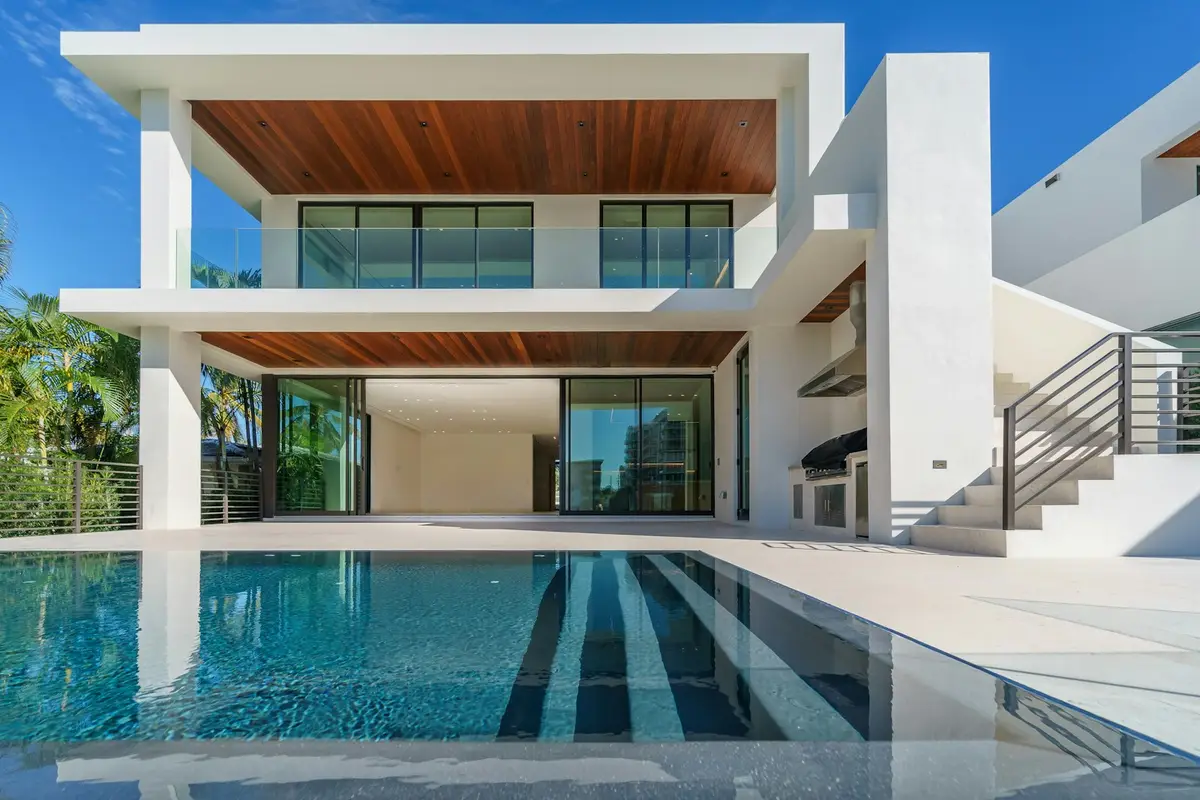 Modern estate, New build